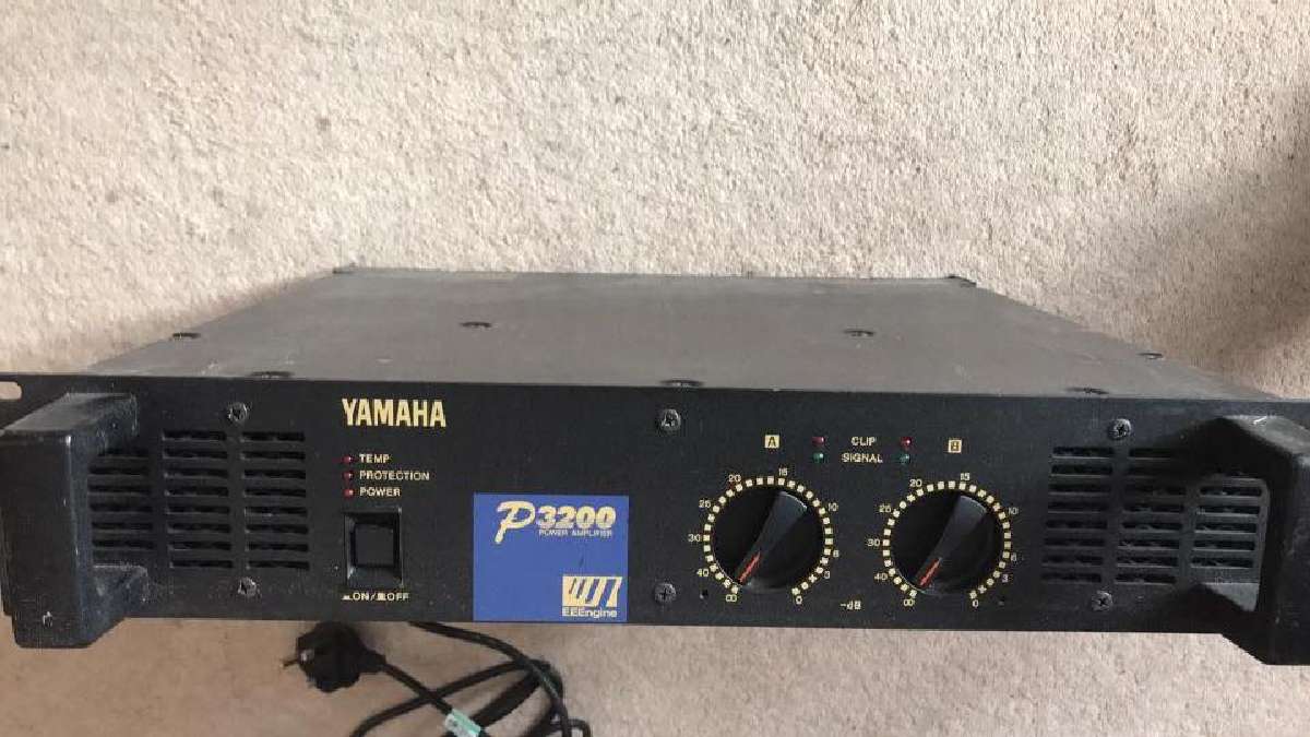 Stiprintuvas profesionalus Yamaha P3200