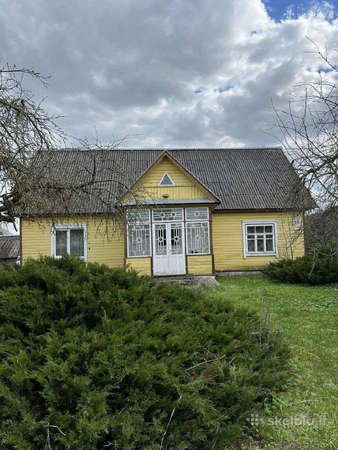 Sodyba Ignalinos r.-rąstinis namas,didelis sklypas
