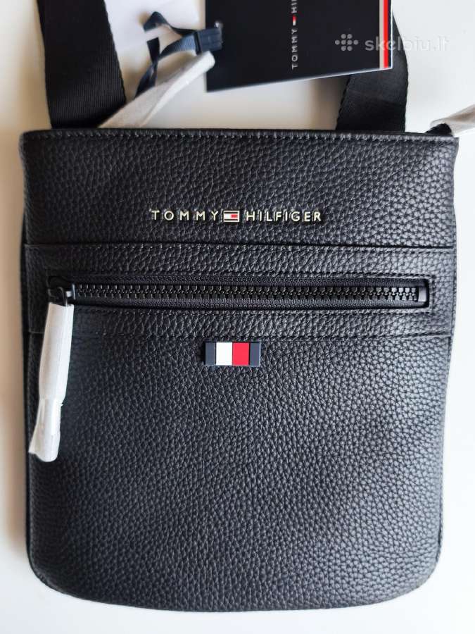 Nauja vyriska tase per peti Tommy Hilfiger.
