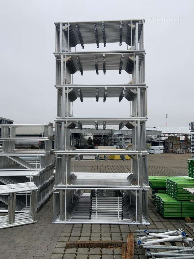 Baumann aliuminio fasadiniai pastoliai 350 m²