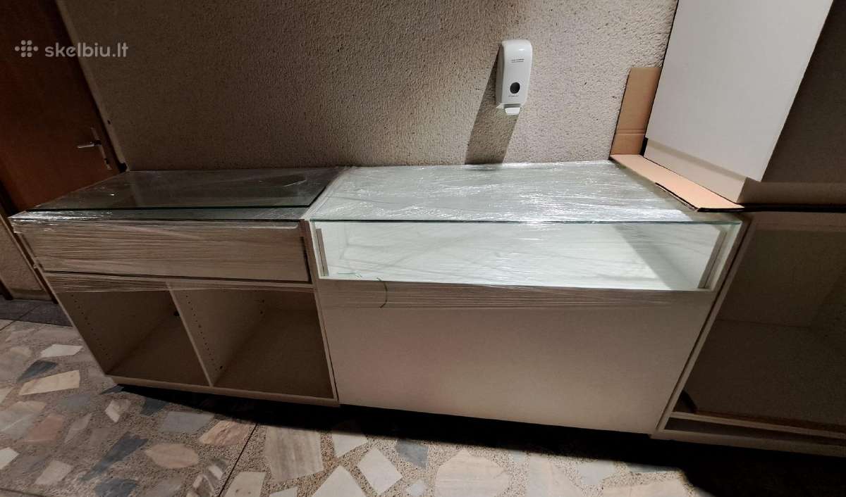 Drabužių parduotuvės baldų (Ikea) išpardavimas - nuotraukos Nr. 3