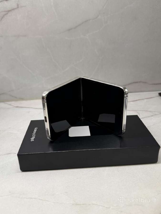 Samsung Galaxy Z Flip5 - nuotraukos Nr. 10