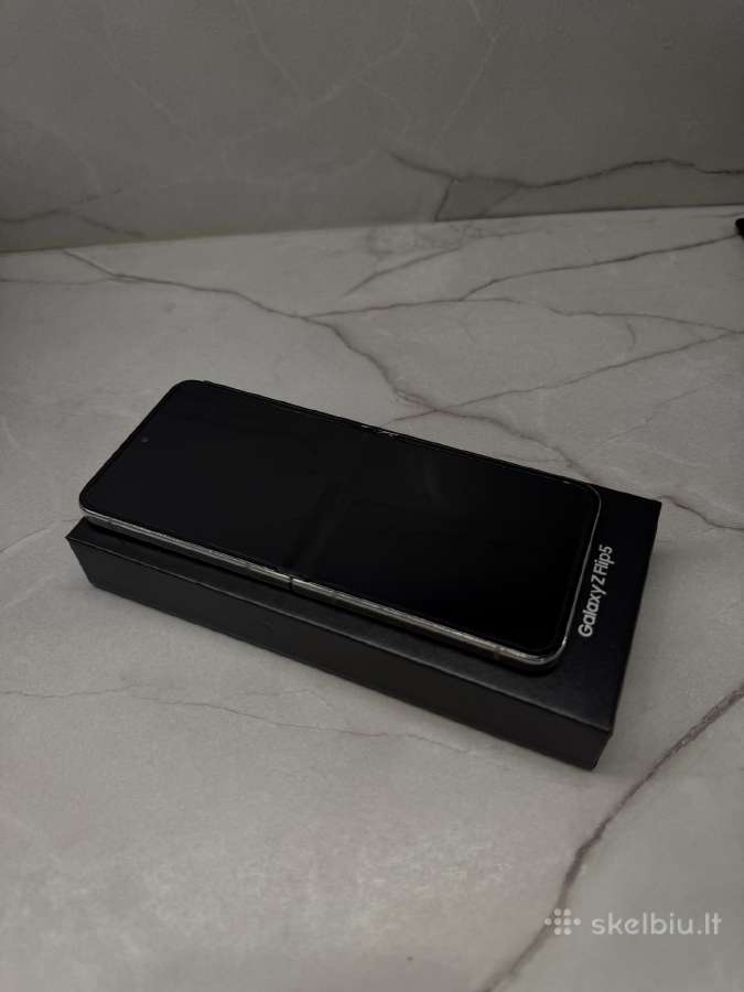 Samsung Galaxy Z Flip5 - nuotraukos Nr. 11