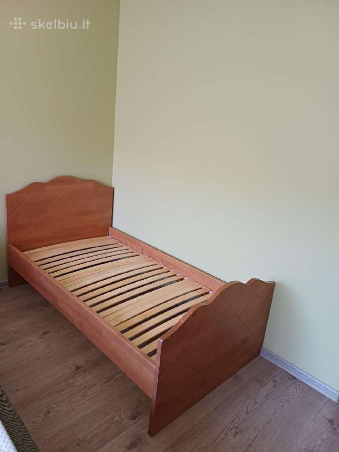 Vaikiška lova su čiužiniu