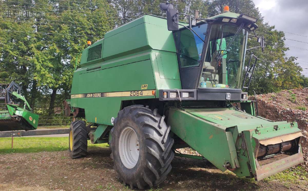 Parduodu kombainą John Deere 2064