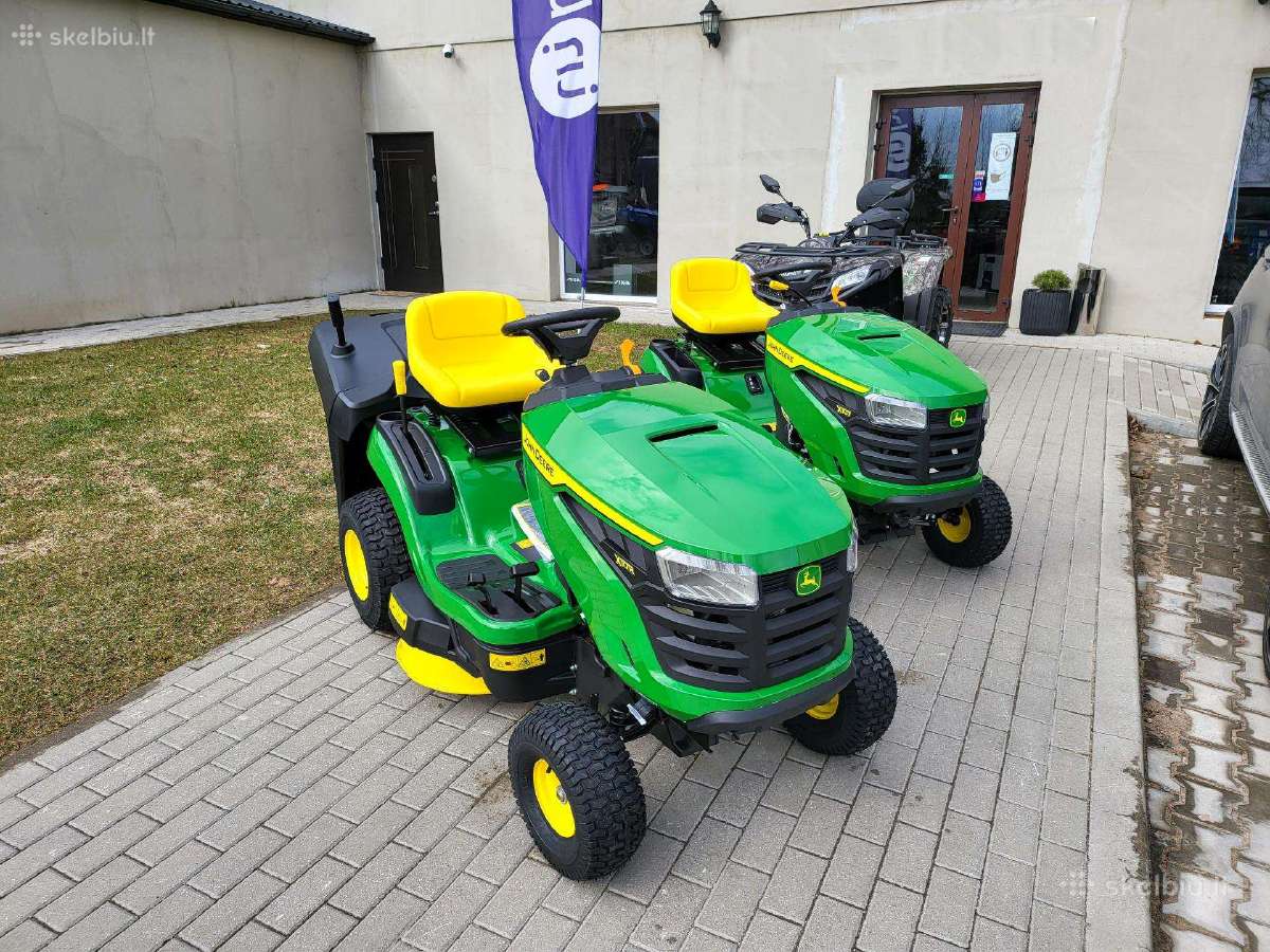 Sodo traktoriukas John Deere x117r