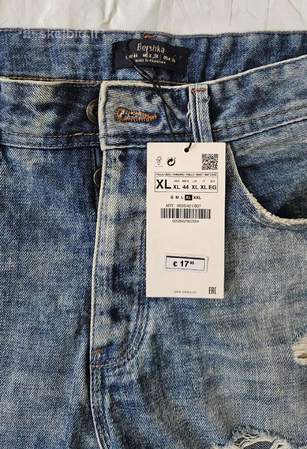 Džinsiniai šortai Bershka Dydis 44/XL - nuotraukos Nr. 2