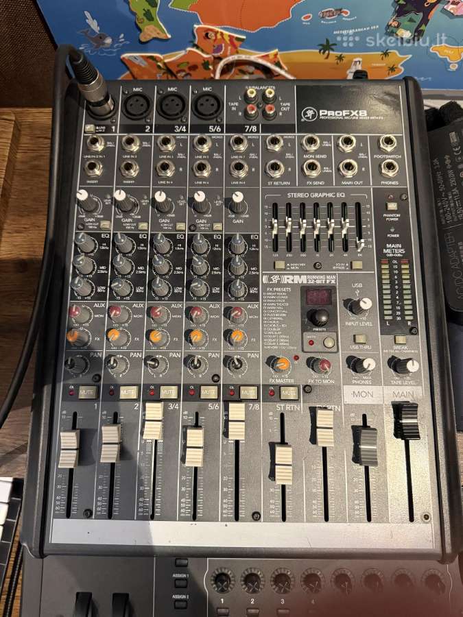 Mackie profx8