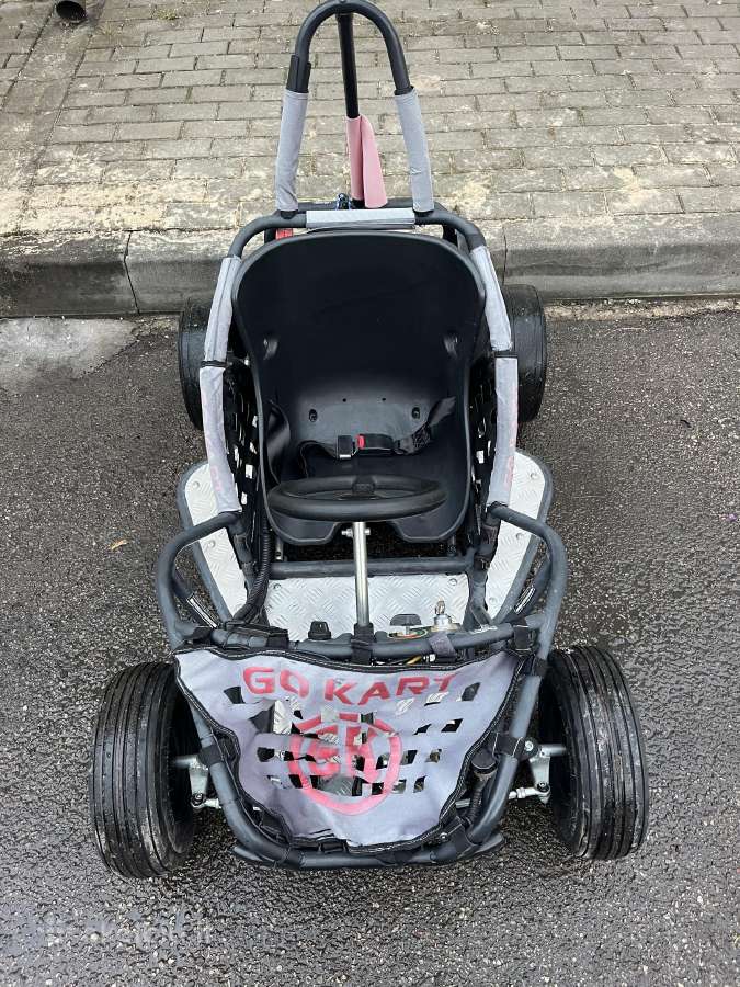 Parduodamas vaikiškas akum. kartingas Fast Dragon