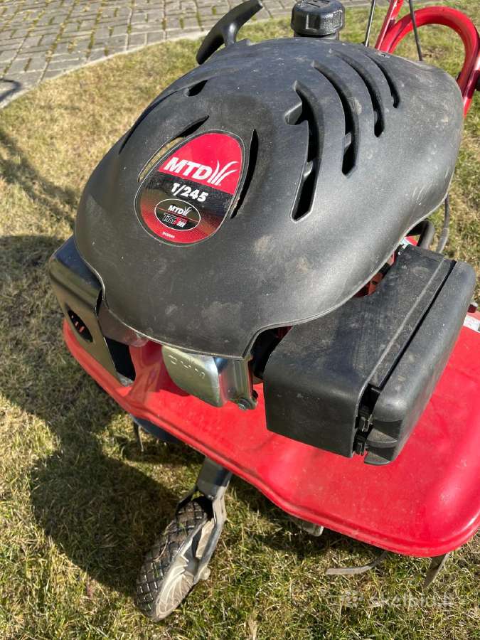 Parduodu tvarkinga Mtd T / 245 kultivatoriu