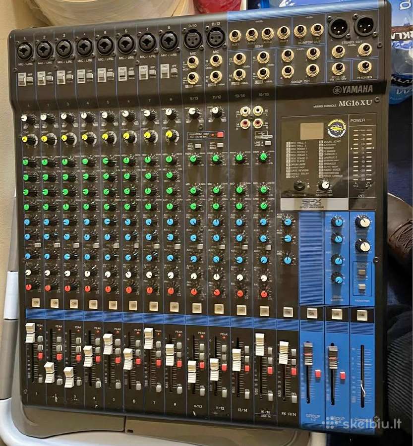 Parduodami analoginiai mikseriniai Yamaha Pultai