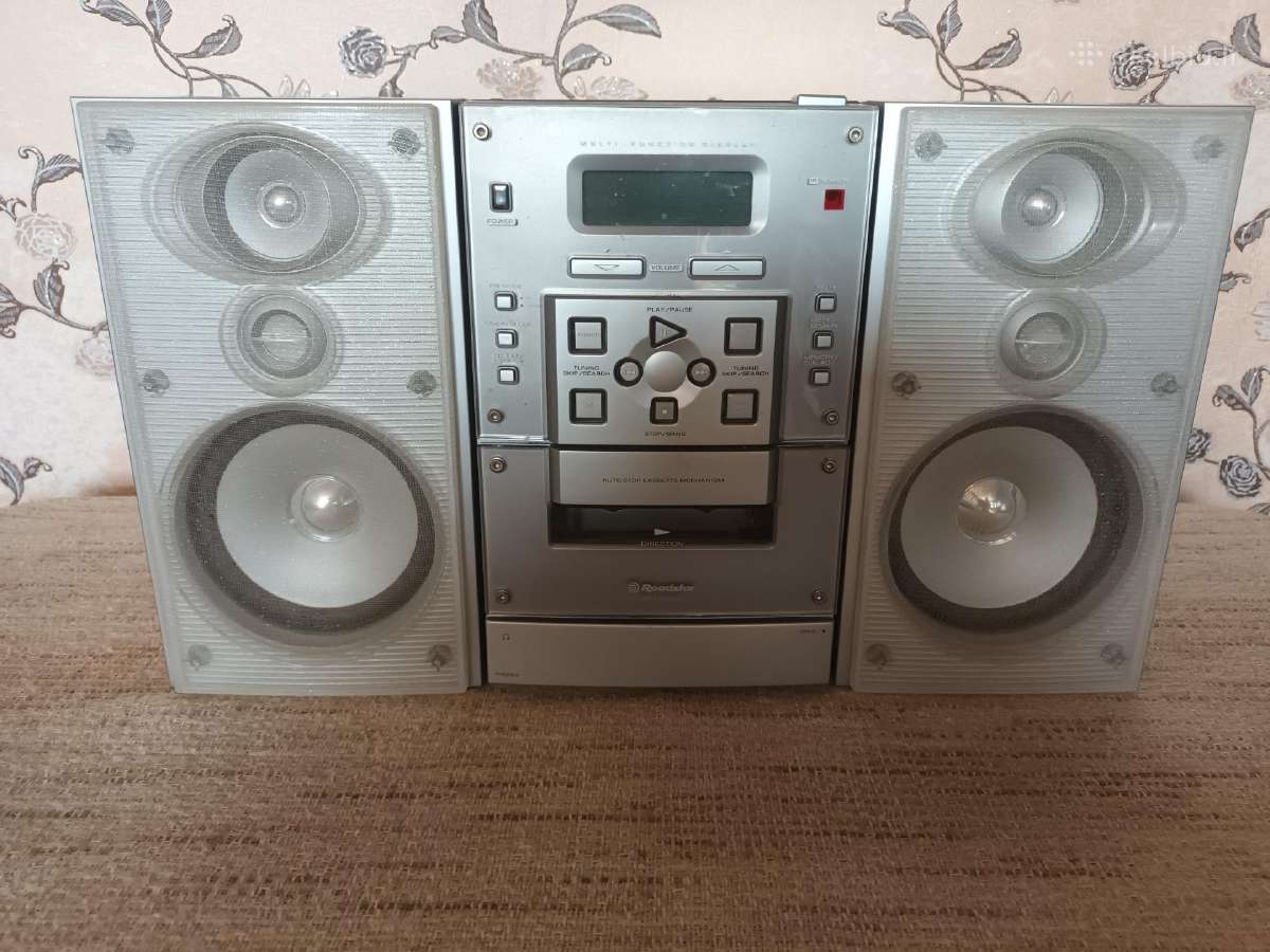 Mažai naudotas muzikinis centras