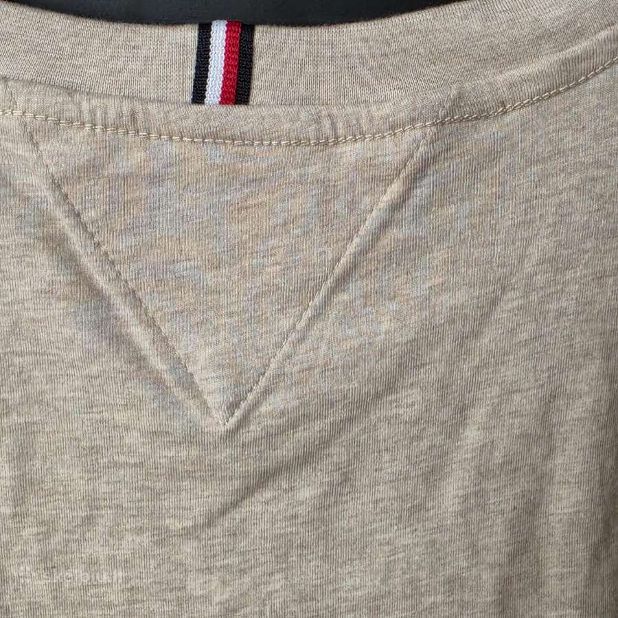 176 dydžio Tommy Hilfiger marškinėliai - nuotraukos Nr. 5