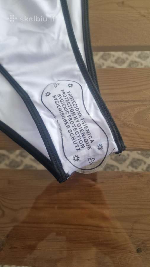 Baltas vientisas maudymosi kostiumėlis su juodomis - nuotraukos Nr. 7