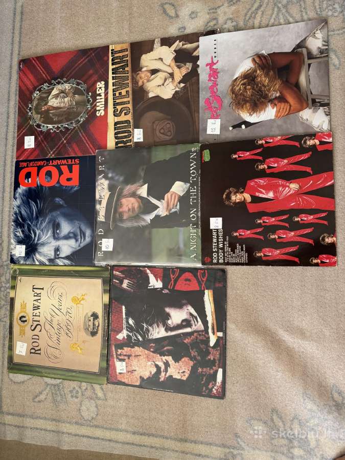 Stewart, Iglesias,roussos, Jones.piaf, Wonder irkt