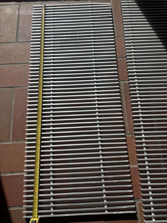 Grotelės įleidžiamam grindiniam konvektoriui