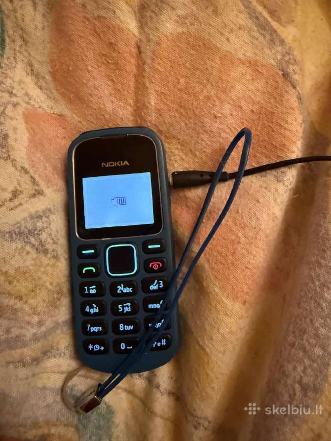 Nokia 225 mygtukinis telfonas su mygtukais