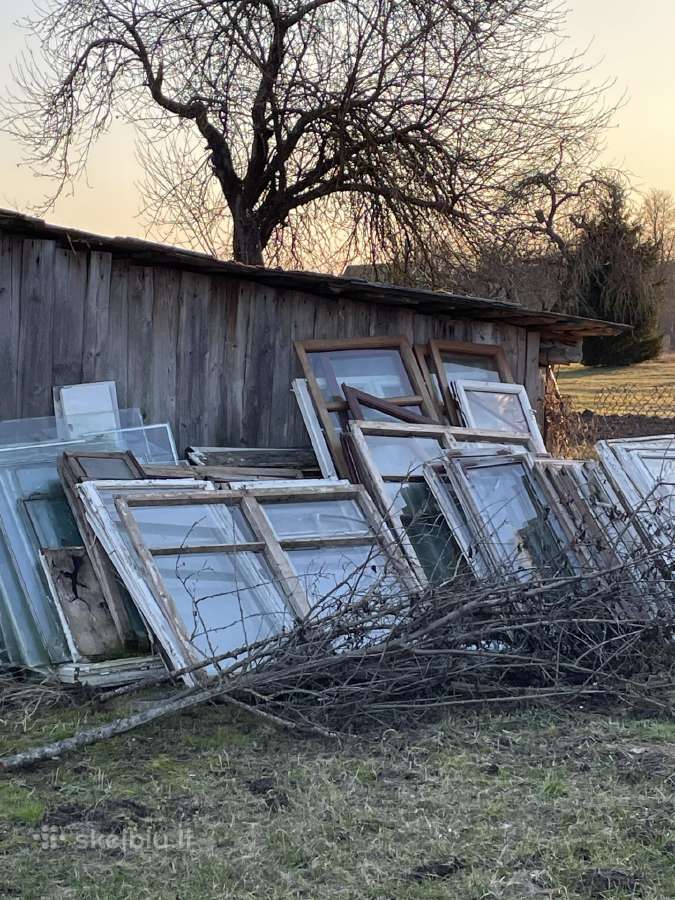 Langų stiklas įv dydis. 2 eur vnt
