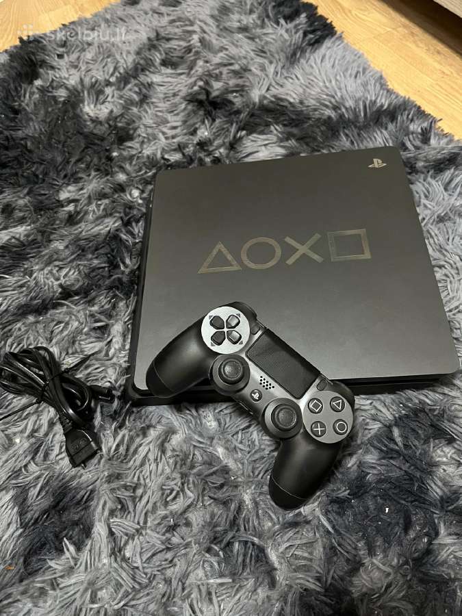 Playstation 4 Limited Edition 1tb – Veikia puikiai