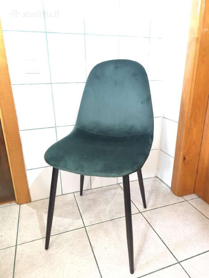 Naujos minkštos svetainės kėdės