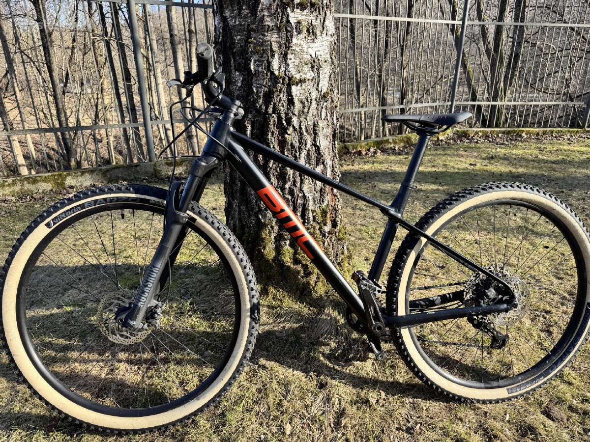 Parduodamas BMC Twostroke AL Two kalnų dviratis