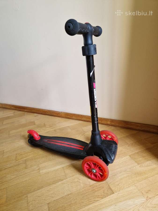 Ferrari Twist paspirtukas