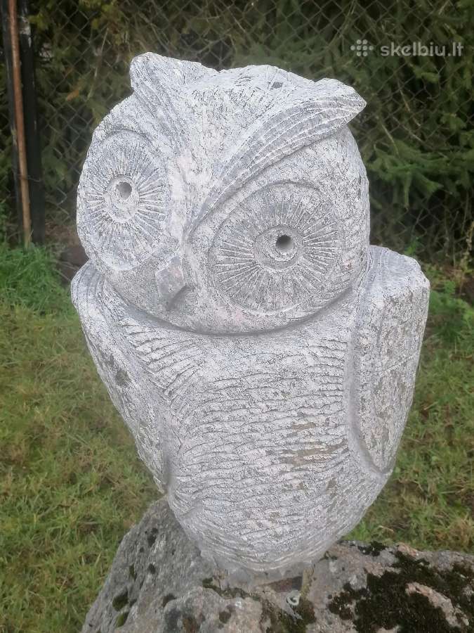 Originali skulptūra „Įtarios akys“