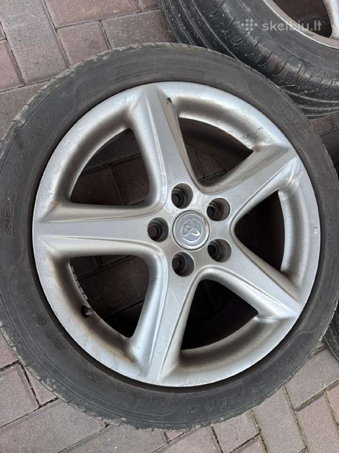 Toyota ratlankiai su vasarinėmis padangomis - nuotraukos Nr. 2