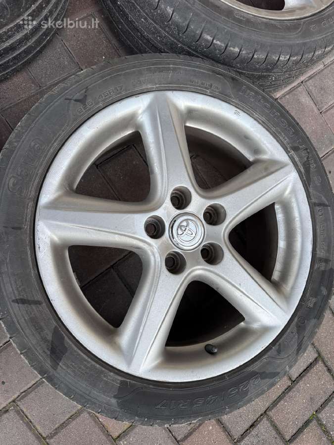 Toyota ratlankiai su vasarinėmis padangomis - nuotraukos Nr. 3