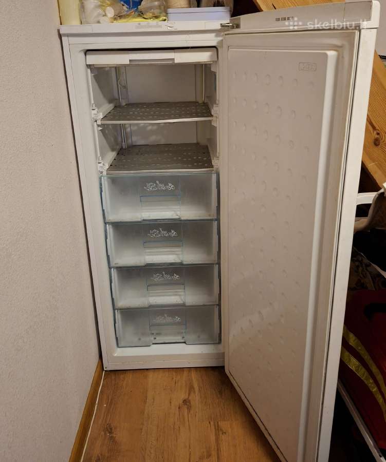 Parduodamas Beko vertikalus šaldiklis su stalčiais - nuotraukos Nr. 2