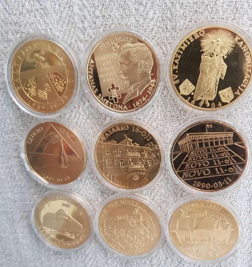 Ženkliukai ,medaliai,sagos ir kt. - nuotraukos Nr. 21
