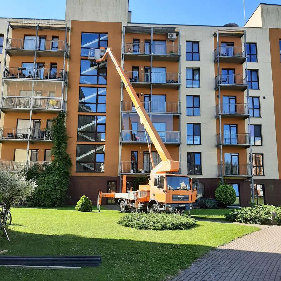 30 m. Autobokštelio/bokštelio Nuoma Vilniuje