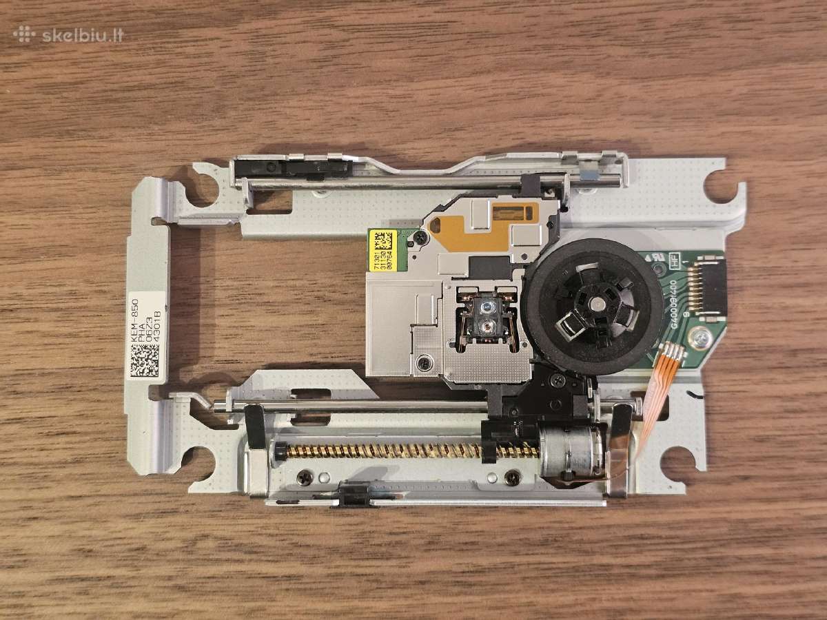 PS3 super slim lazeris