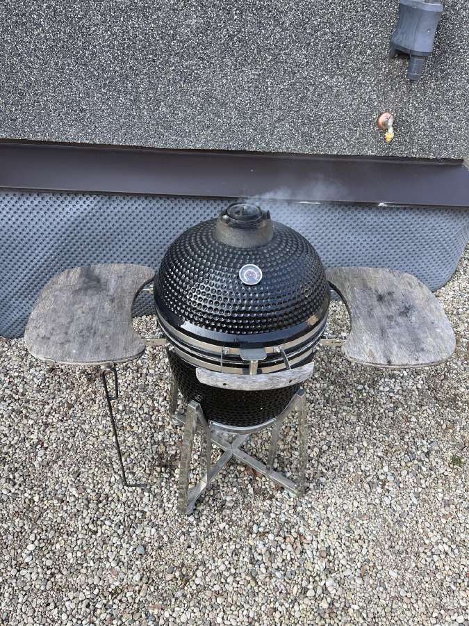Parduodu Kamado kepsnine 54cm