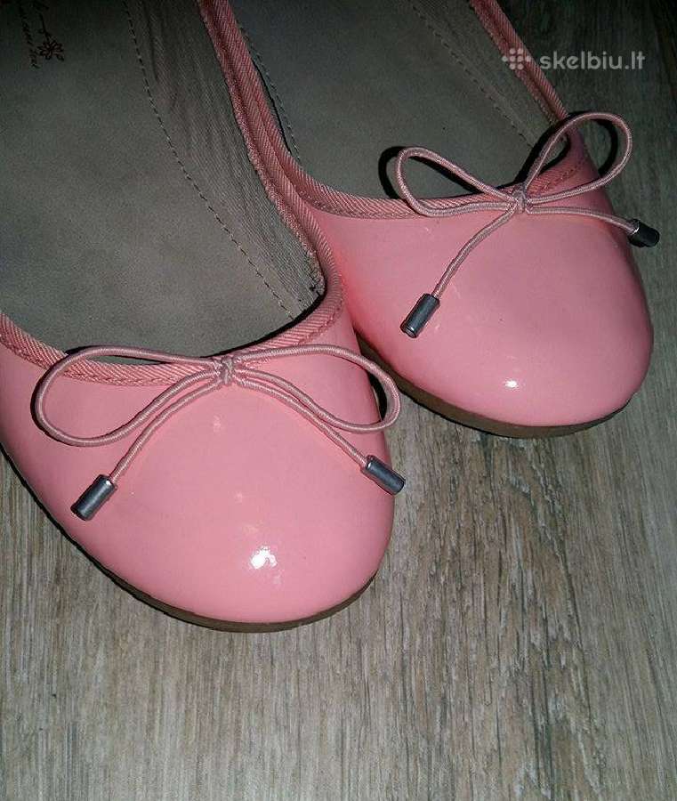 "Zara" bateliai