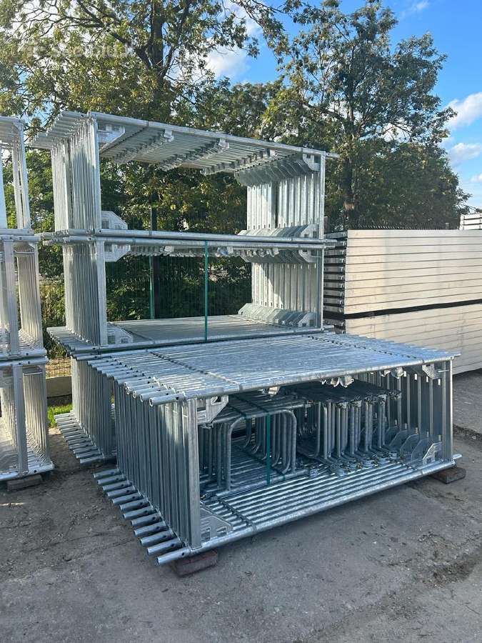 Baumann fasadiniai pastoliai 700 m²