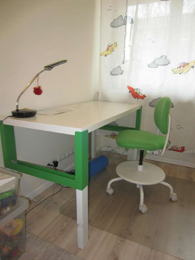 Ikea vaikiškas rašomasis stalas Pahl. Augantis.