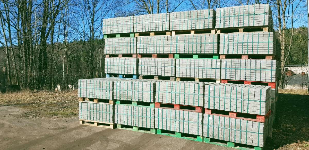 Grindinio trinkelės 5cm nuo 8,55e/m2, vejos bortai