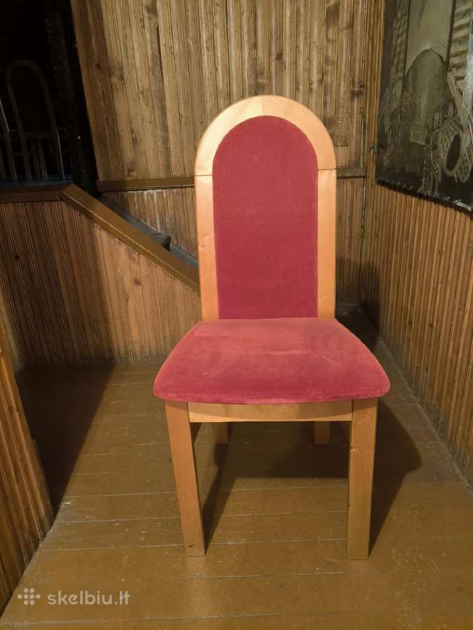 Raudonos kėdės