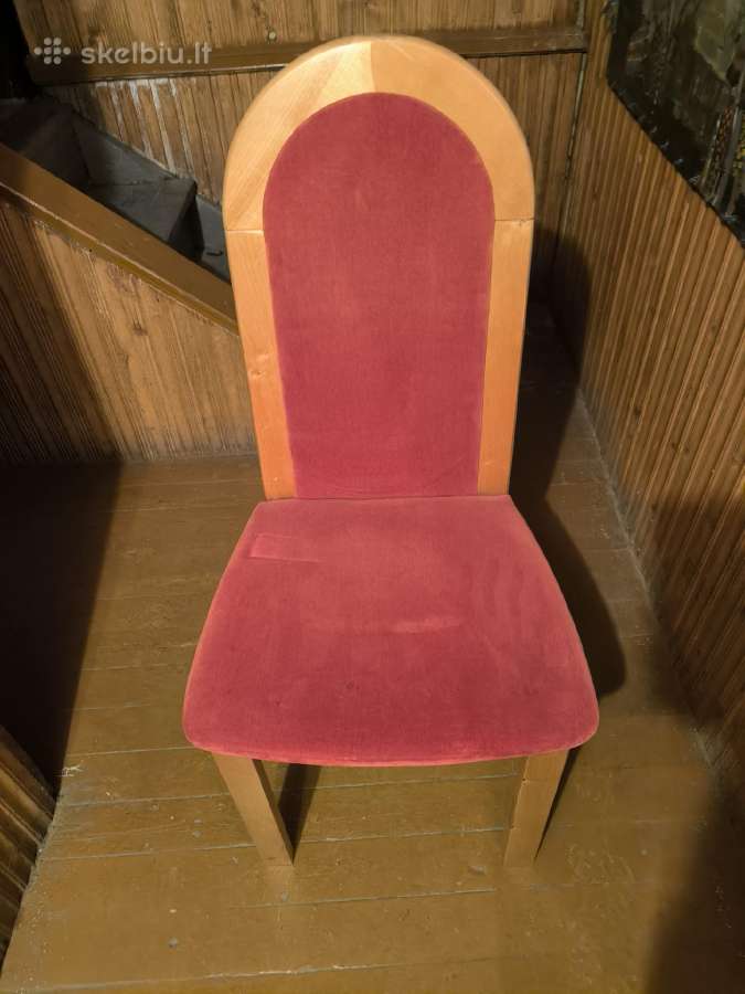 Raudonos kėdės - nuotraukos Nr. 2