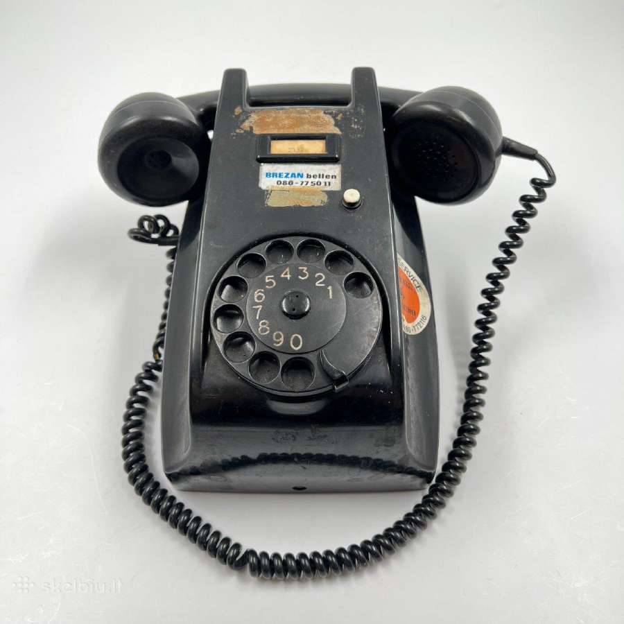 Senovinis, pakabinamas telefono aparatas