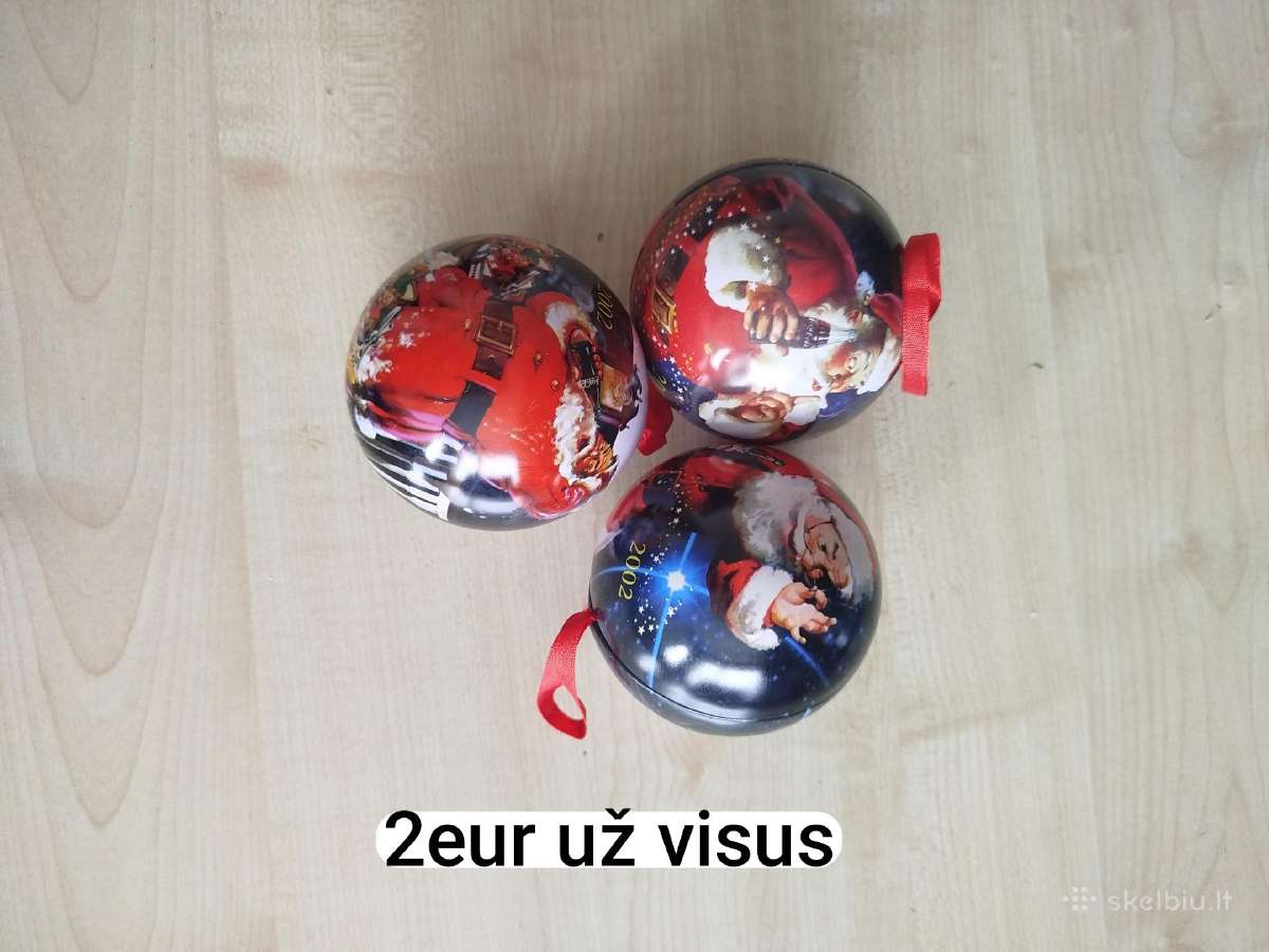 Eglutes žaisliukai
