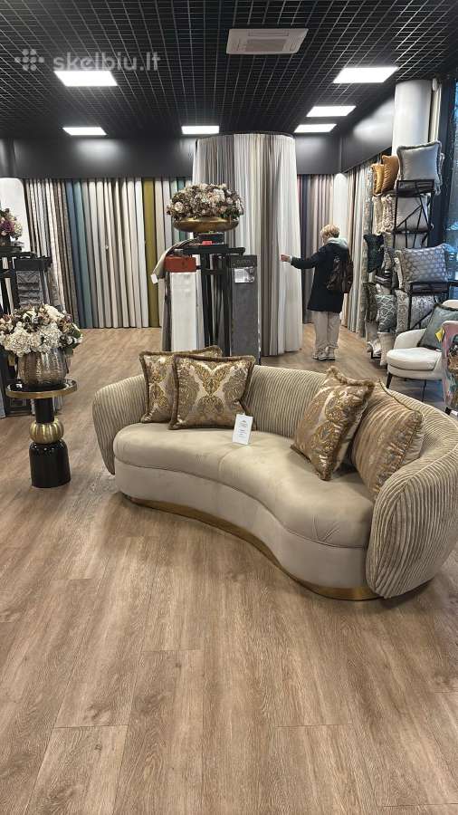 Sofa is ekspozicijos