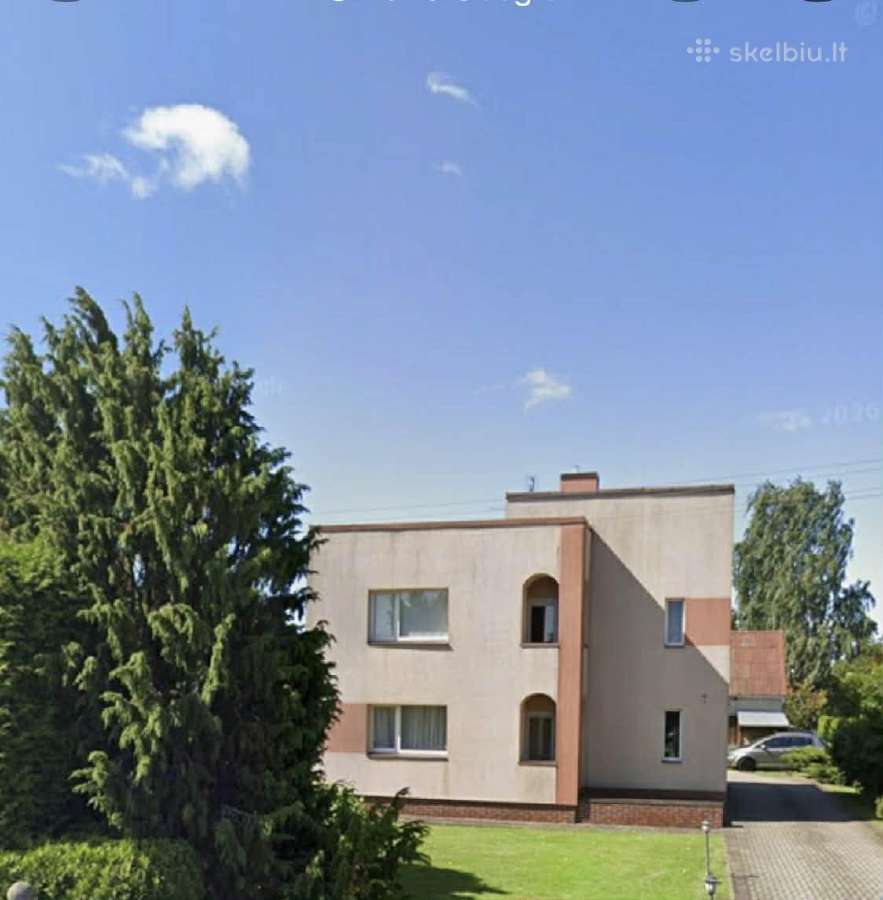 Parduodama 1/2 sodybos dalis Dotnuvoje