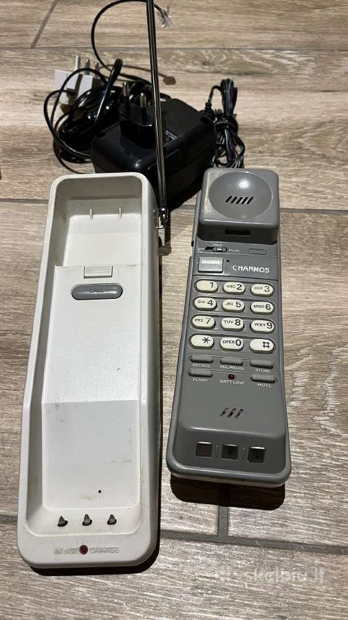 3 vintažiniai telefonai - nuotraukos Nr. 3