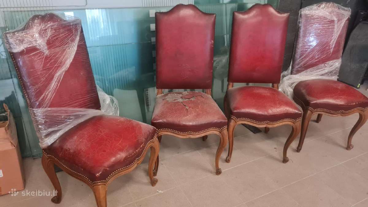 Nerealios odinės chestrfield stiliaus kėdės - nuotraukos Nr. 4