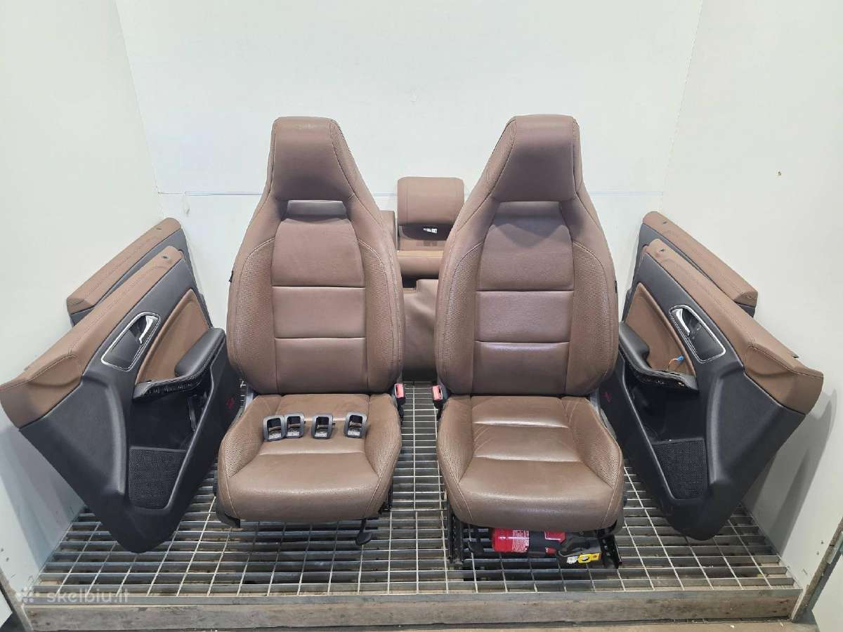 Mercedes-benz Cla salonas komplektas sėdynės