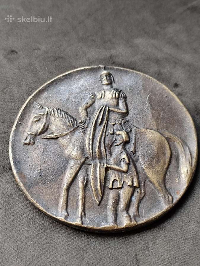 Žalvarinis bareljefas