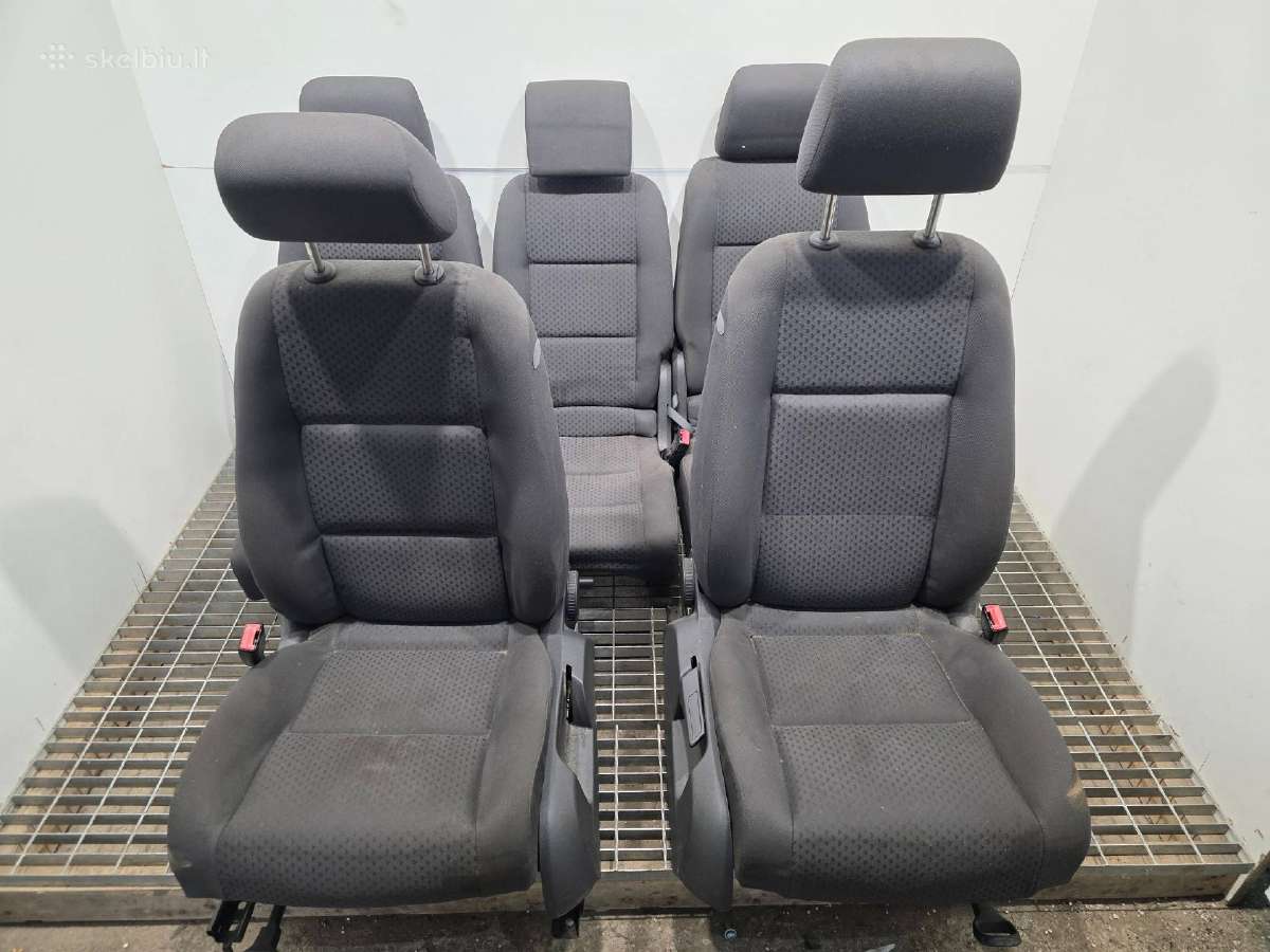 Volkswagen Touran salonas komplektas sėdynės