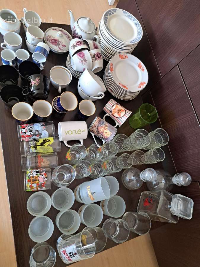 100+ vnt. įvairių indų - nuotraukos Nr. 12